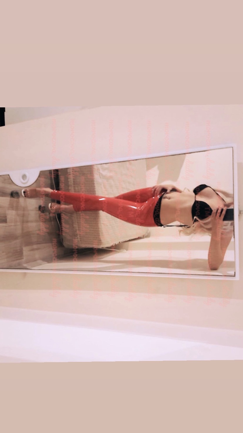 irinacrema - Onlyfans Leaked Images 2