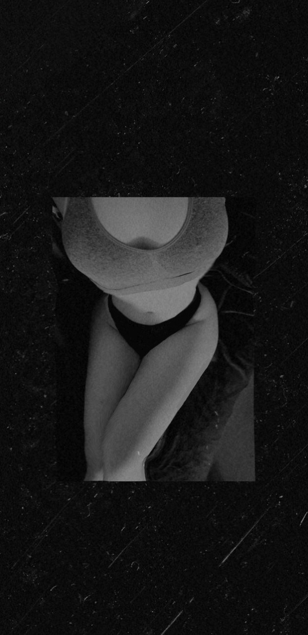 laraa.4 - Onlyfans Leaked Images 2