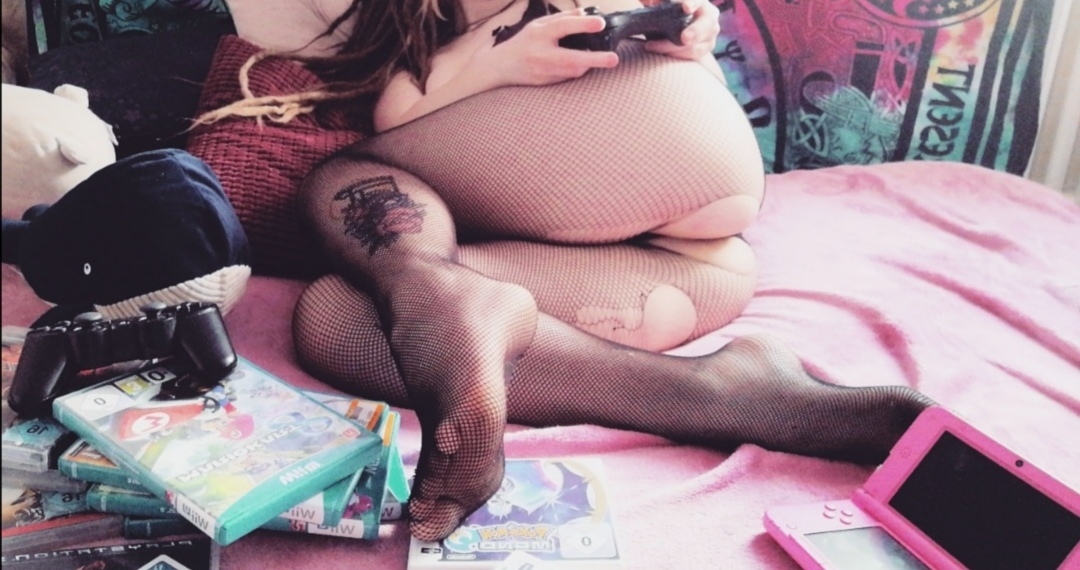 pinkparanoiafree - Onlyfans Leaked Images 2