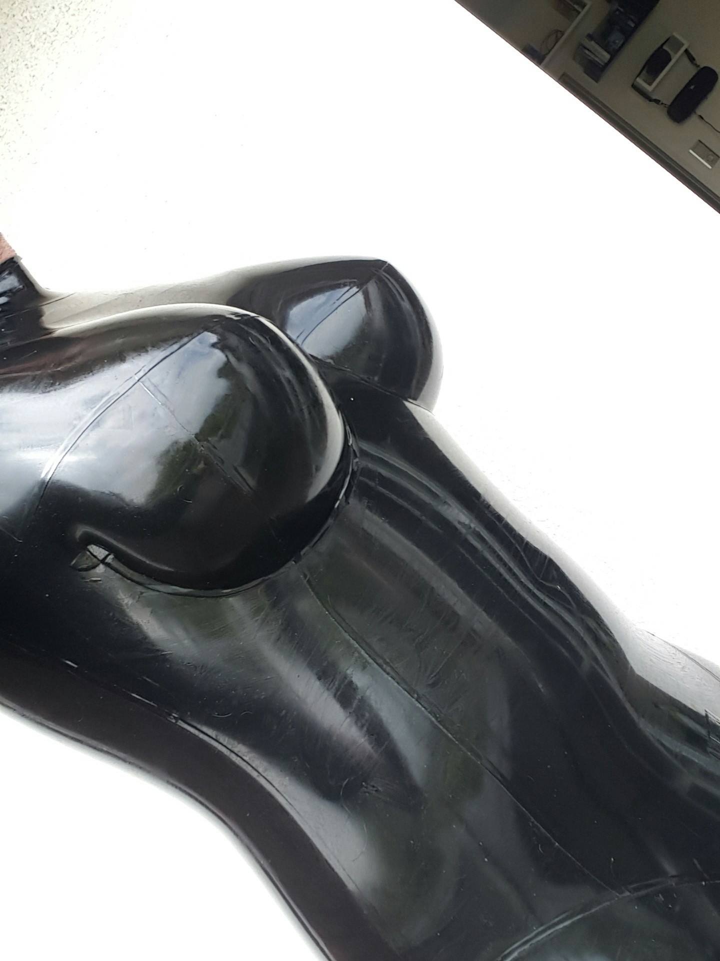 rubber_creature - Onlyfans Leaked Images 2
